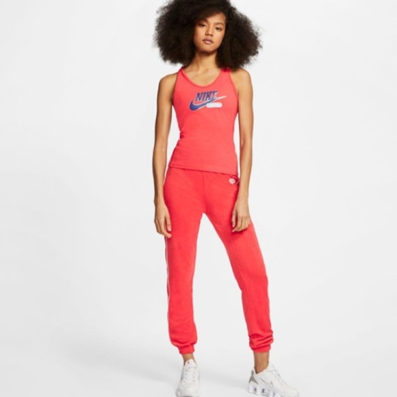 Nike Women's Heritage 1972 USA Tank - Picture 2 of 11